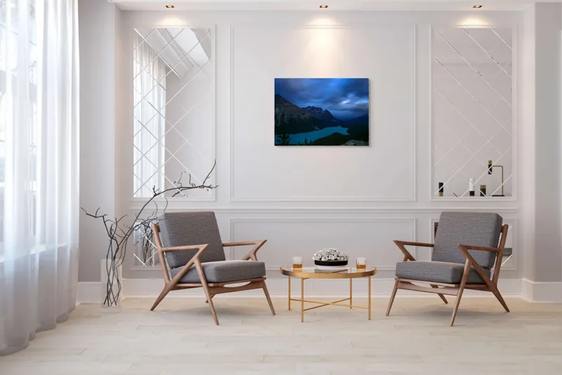 Tablou Canvas, "Lacul albastru sub cer înnorat", Mister, Albastru, Serenitate, Măreție, Natură, Pitoresc, Liniște, Dramatic, Impresionant, Pacificator, 100 x 70 cm – poza 5