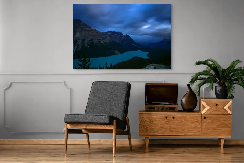 Tablou Canvas, "Lacul albastru sub cer înnorat", Mister, Albastru, Serenitate, Măreție, Natură, Pitoresc, Liniște, Dramatic, Impresionant, Pacificator, 150 x 100 cm – poza 8