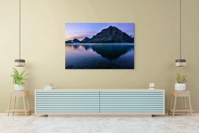 Tablou Canvas, "Reflexia munților în apa limpede", Serenitate, Reflecție, Munți, Apus, Liniște, Natură, 150 x 100 cm – poza 6
