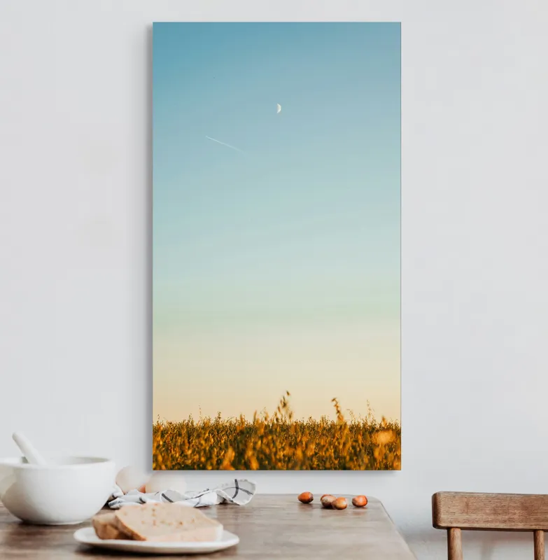 Tablou Canvas, "Luna deasupra câmpului de grâu", Cer, Lună, Avion, Iarbă, Apus, Orizont, Lumină, Seninătate., 50 x 90 cm – poza 3