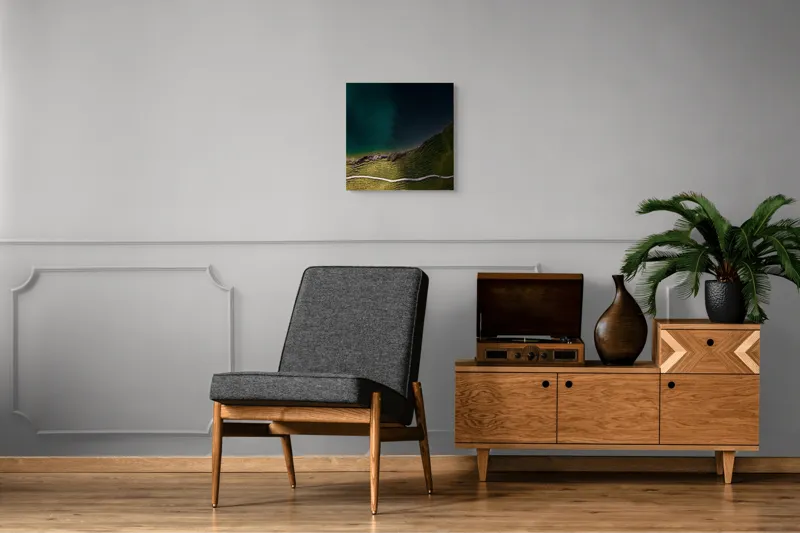 Tablou Canvas, "Drumul șerpuitor lângă lacul albastru", Peisaj, Contrast, Apă, Mal, Traseu, Verdeață, Natură, Linie, Perspectivă, Frumusețe, 50 x 50 cm – poza 6