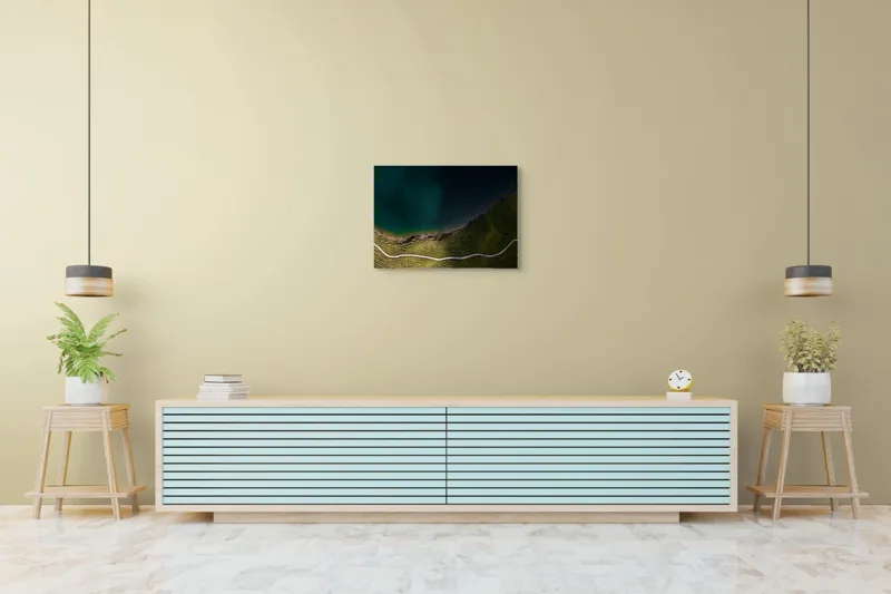 Tablou Canvas, "Drumul șerpuitor lângă lacul albastru", Peisaj, Contrast, Apă, Mal, Traseu, Verdeață, Natură, Linie, Perspectivă, Frumusețe, 70 x 50 cm – poza 7