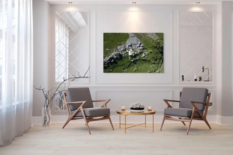 Tablou Canvas, "Coliba singuratică în munții verzi", Verdant, Stânci, Cabana, Izolat, Peisaj, Pitoresc, Natură, Alpin, Silentios, Evasiv, 150 x 100 cm – poza 7