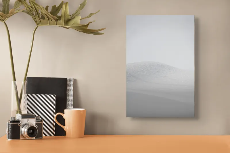Tablou Canvas, "Zăpadă strălucitoare sub cer senin", Alb, Prafuit, Delicat, Silentios, Minimalist, 26 x 39 cm – poza 3