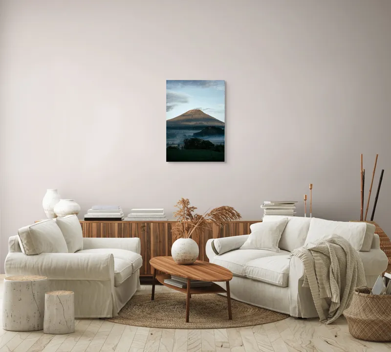 Tablou Canvas, "Muntele în lumina dimineții", Munte, Nor, Cer, Verdeață, Răsărit, Peisaj, Panorama, Tranquilitate, Natură, 50 x 70 cm – poza 4