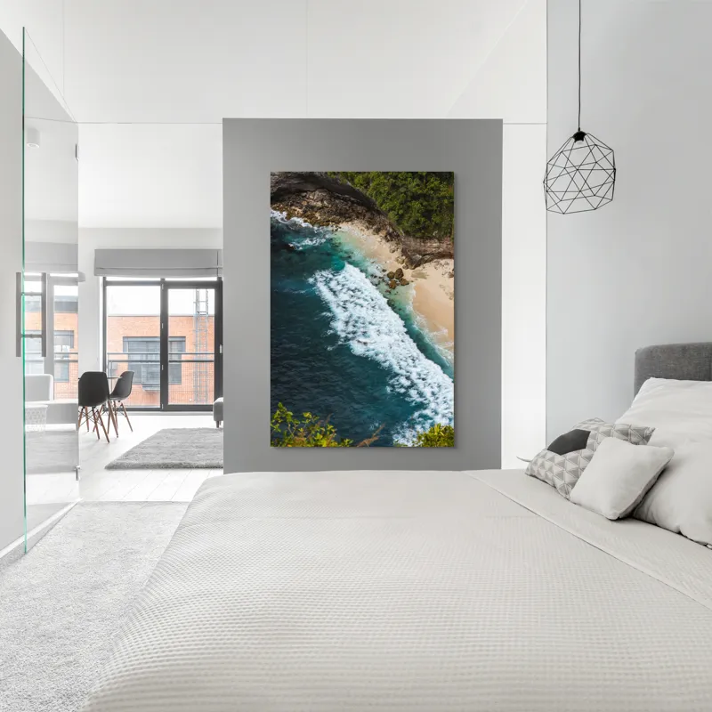 Tablou Canvas, "Valuri spumoase pe țărm stâncos", Ocean, Valuri, Plajă, Stânci, Vegetație, Albastru, Spumă, 100 x 150 cm – poza 5