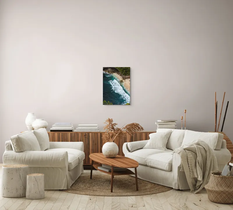 Tablou Canvas, "Valuri spumoase pe țărm stâncos", Ocean, Valuri, Plajă, Stânci, Vegetație, Albastru, Spumă, 39 x 54 cm – poza 5