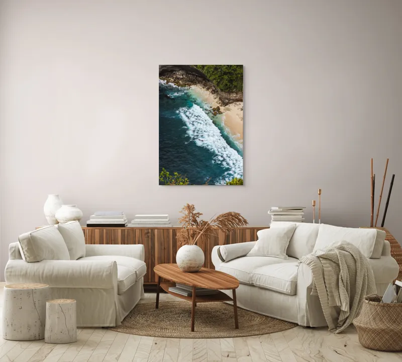 Tablou Canvas, "Valuri spumoase pe țărm stâncos", Ocean, Valuri, Plajă, Stânci, Vegetație, Albastru, Spumă, 70 x 100 cm – poza 4