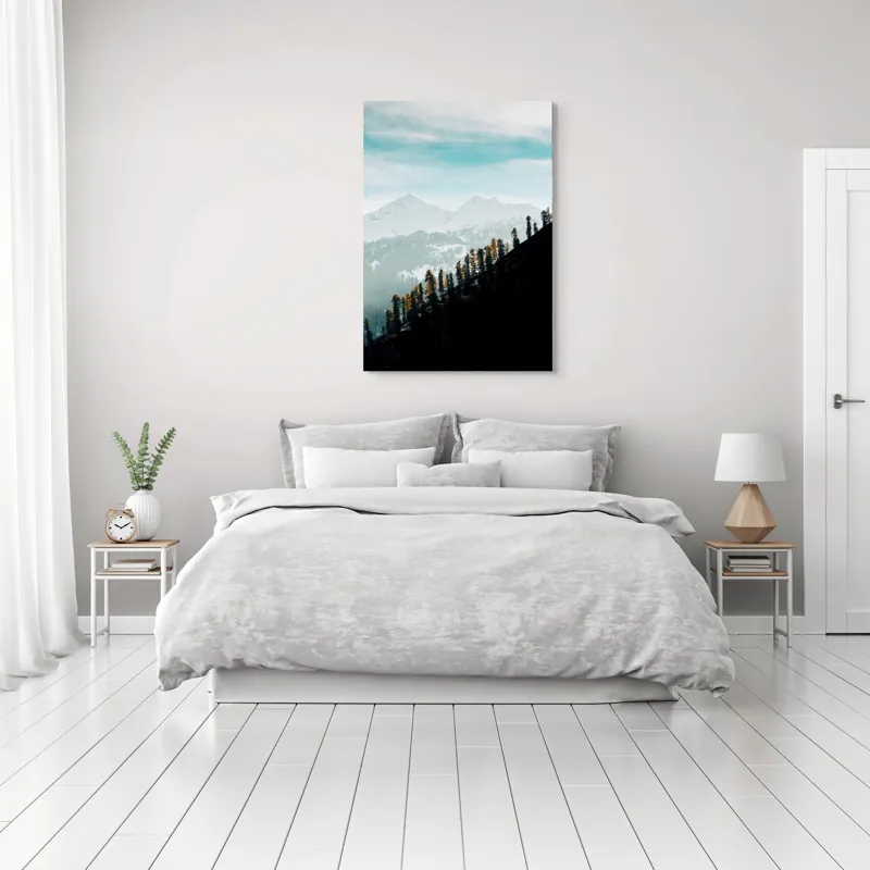 Tablou Canvas, "Copaci solitari pe culmea muntelui blanc", Cer, Munte, Zăpadă, Pădure, Umbre, Copaci, Orizont, Natural, Calm, Frumusețe, 70 x 100 cm – poza 3