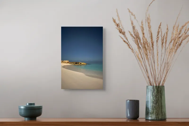 Tablou Canvas, "Liniștea mării sub cerul nocturn", Plajă, Nisip, Ocean, Cer, Stele, Liniște, Lumină, Noapte, Valuri, Stânci, 26 x 39 cm – poza 5