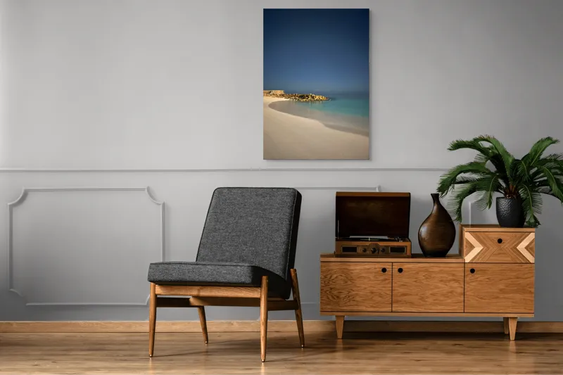 Tablou Canvas, "Liniștea mării sub cerul nocturn", Plajă, Nisip, Ocean, Cer, Stele, Liniște, Lumină, Noapte, Valuri, Stânci, 70 x 100 cm – poza 6