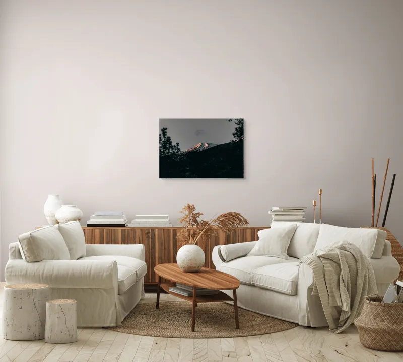 Tablou Canvas, "Lumina amurgului pe vârful muntelui", Munți, Apus, Zăpadă, Pini, Cer, Umbre, Natură, Linie Orizontului, Contrast., 70 x 50 cm – poza 6