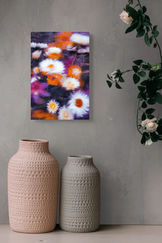 Tablou Canvas, "Flori albe și portocalii în mișcare", Flori, Vibrante, Culori, Alb, Portocaliu, Mov, Petale, Textură, Frumusețe, Natură, 26 x 39 cm – poza 6
