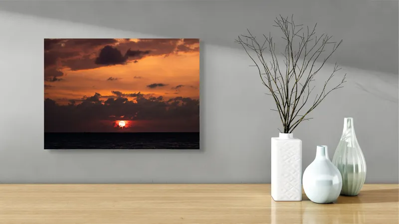 Tablou Canvas, "Apus de soare pe mare liniștită", Apus, Cer, Nori, Ocean, Lumină, Umbre, Orizont, Culori, Relaxare, Frumusețe, 54 x 39 cm – poza 3