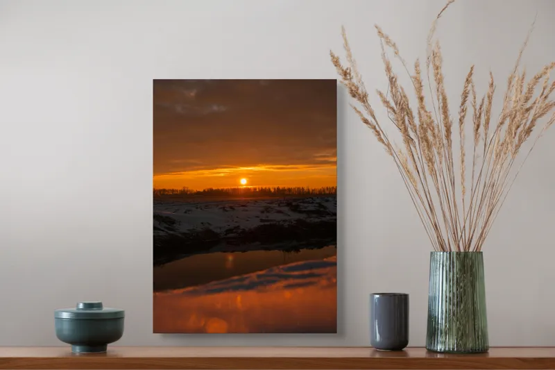 Tablou Canvas, "Apus de soare în iarnă liniștită", Apus, Cer, Nori, Zăpadă, Reflecție, Orizont, Lumină, 39 x 54 cm – poza 3