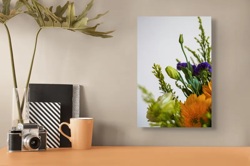 Tablou Canvas, "Dansul delicat al florilor de vară", Flori, Muguri, Galben, Mov, Verde, Delicatețe, Natură, Aranjament, Prospețime, Simetrie, 26 x 39 cm – poza 3