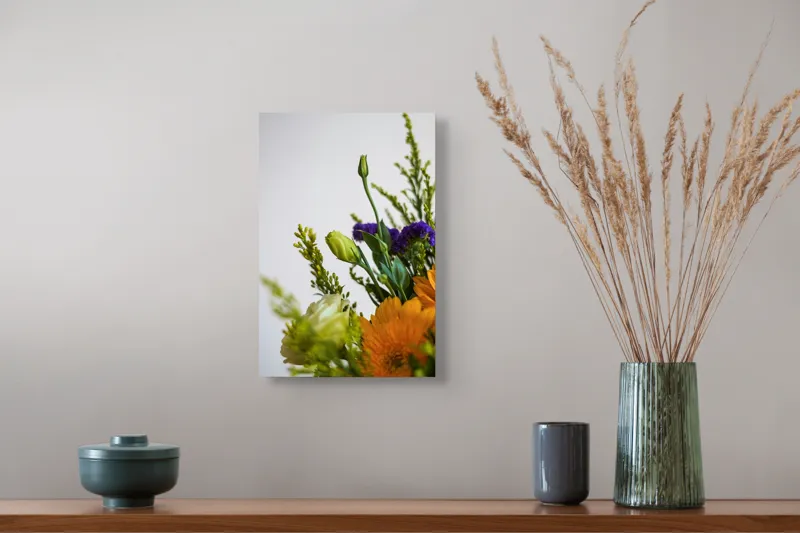 Tablou Canvas, "Dansul delicat al florilor de vară", Flori, Muguri, Galben, Mov, Verde, Delicatețe, Natură, Aranjament, Prospețime, Simetrie, 26 x 39 cm – poza 5