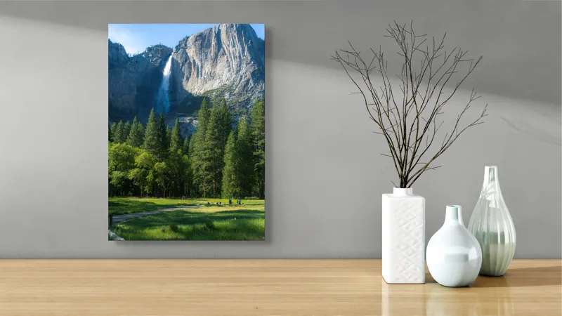 Tablou Canvas, "Cascada în inima muntelui verde", Cascadă, Munți, Pădure, Cer, Verdeață, Traseu, Relaxare, Natură, Turism, Frumusețe., 39 x 54 cm – poza 4