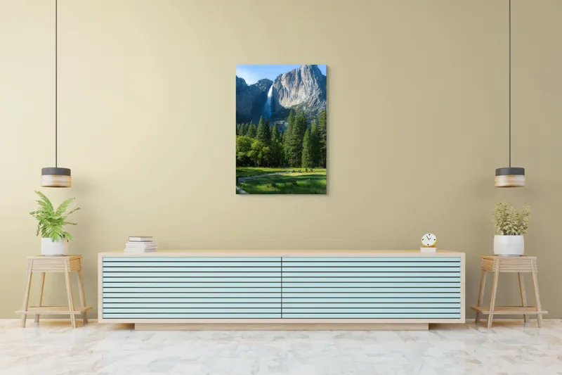 Tablou Canvas, "Cascada în inima muntelui verde", Cascadă, Munți, Pădure, Cer, Verdeață, Traseu, Relaxare, Natură, Turism, Frumusețe., 70 x 100 cm – poza 5