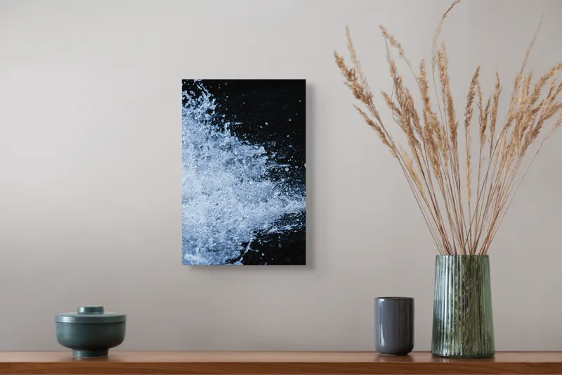 Tablou Canvas, "Valuri spumoase în noapte adâncă", Apa, Stropi, Mișcare, Energie, Răcoare, Contrast, Dinamică, Senzație, Impact, Natură, 26 x 39 cm – poza 5