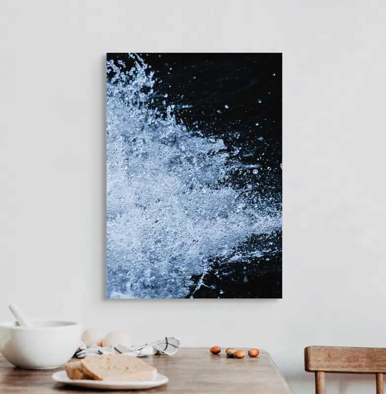 Tablou Canvas, "Valuri spumoase în noapte adâncă", Apa, Stropi, Mișcare, Energie, Răcoare, Contrast, Dinamică, Senzație, Impact, Natură, 50 x 70 cm – poza 3