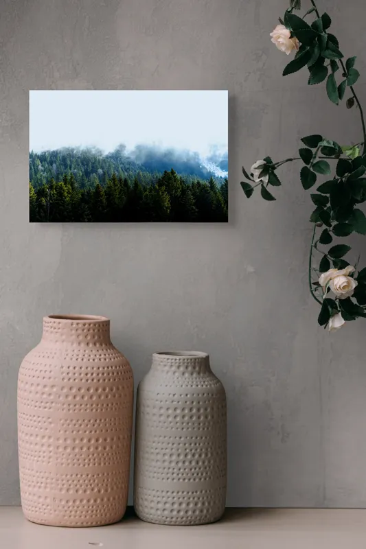 Tablou Canvas, "Cețuri misterioase peste pădurea de brazi", Copaci, Ceață, Verdeață, Natură, Munte, Calm, Seninătate, Aer Curat, 39 x 26 cm – poza 4