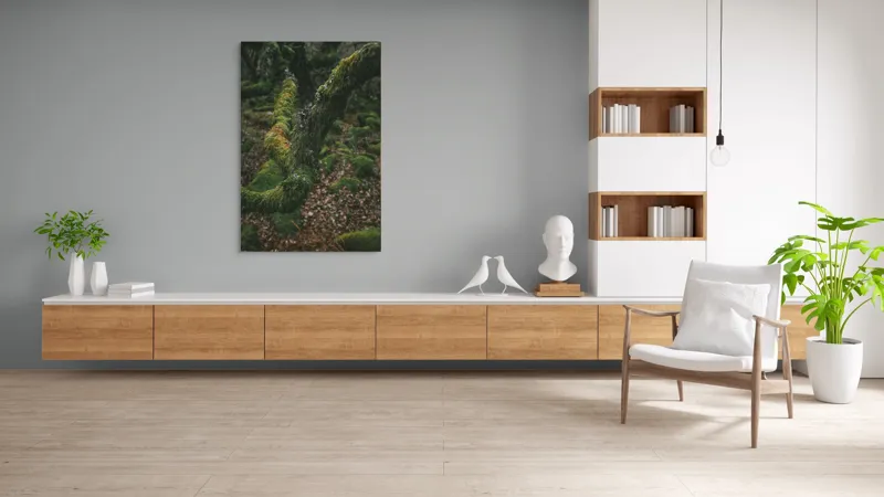 Tablou Canvas, "Pădurea ascunsă sub mantia verde", Copac, Mușchi, Natură, Verde, Textură, Pământ, Frunze, Rămurele, Organic, Pădure, 100 x 150 cm – poza 8