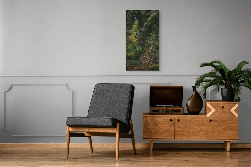 Tablou Canvas, "Pădurea ascunsă sub mantia verde", Copac, Mușchi, Natură, Verde, Textură, Pământ, Frunze, Rămurele, Organic, Pădure, 50 x 90 cm – poza 8