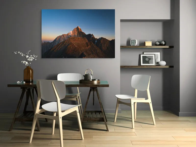 Tablou Canvas, "În lumina apusului muntele singuratic", Munți, Apus, Vârf, Cer, Stânci, Lumină, Peisaj, Înalt, Natură, Dramatic, 150 x 100 cm – poza 5