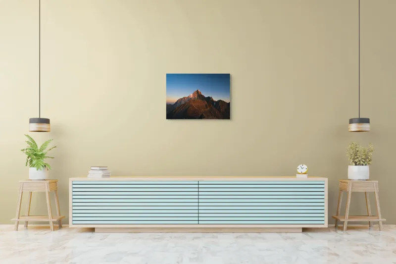 Tablou Canvas, "În lumina apusului muntele singuratic", Munți, Apus, Vârf, Cer, Stânci, Lumină, Peisaj, Înalt, Natură, Dramatic, 70 x 50 cm – poza 7