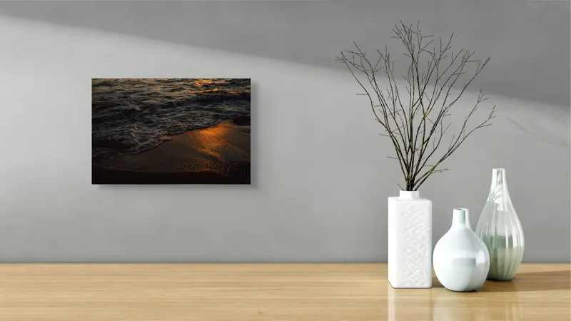 Tablou Canvas, "Liniștea apusului pe plajă", Apus, Valuri, Reflexii, Aurii, Liniște, Plajă, Mister, Serenitate, 39 x 26 cm – poza 8