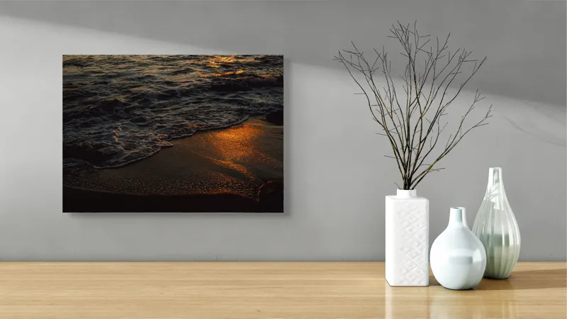 Tablou Canvas, "Liniștea apusului pe plajă", Apus, Valuri, Reflexii, Aurii, Liniște, Plajă, Mister, Serenitate, 54 x 39 cm – poza 3