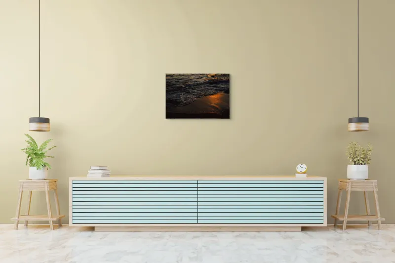 Tablou Canvas, "Liniștea apusului pe plajă", Apus, Valuri, Reflexii, Aurii, Liniște, Plajă, Mister, Serenitate, 70 x 50 cm – poza 7