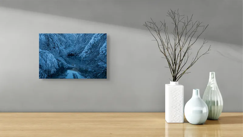 Tablou Canvas, "Iarna liniștită pe râul înghețat", Alb, Înghețat, Tăcut, Rece, Reflexie, Ramuri, Neclintit, Înnorat, 39 x 26 cm – poza 8