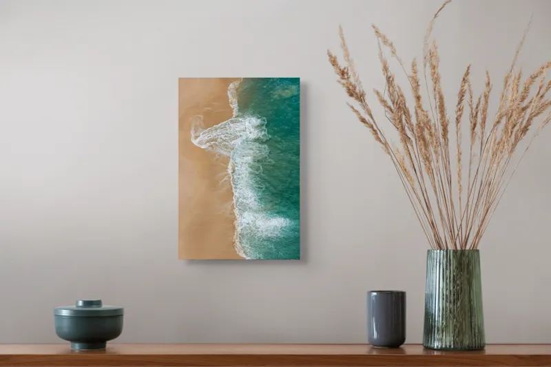 Tablou Canvas, "Valurile albe pe nisipul auriu", Valuri, Țărm, Apă, Nisip, Turcoaz, Spumă, Natură, Ocean, Liniște, Litoral, 26 x 39 cm – poza 5