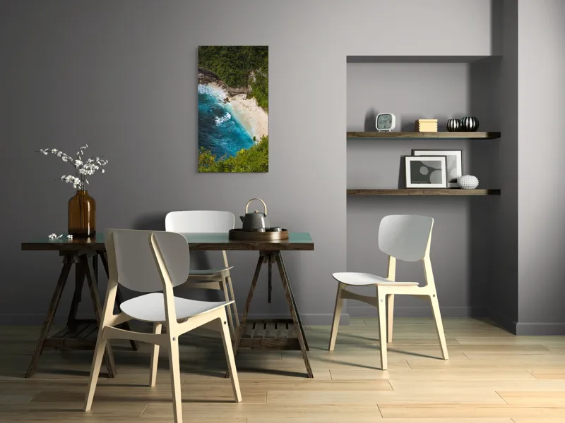 Tablou Canvas, "Tainica plajă ascunsă sub stânci", Valuri, Plajă, Apă, Albastru, Verde, Vegetație, Stânci, Nisip, Ocean., 50 x 90 cm – poza 4