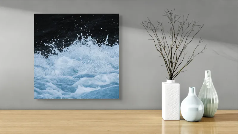 Tablou Canvas, "Freamătul apelor sub lună plină", Spumă, Energie, Dinamism, Apă, Impact, Fluiditate, Contrast, Viteză, Explozie, 50 x 50 cm – poza 3