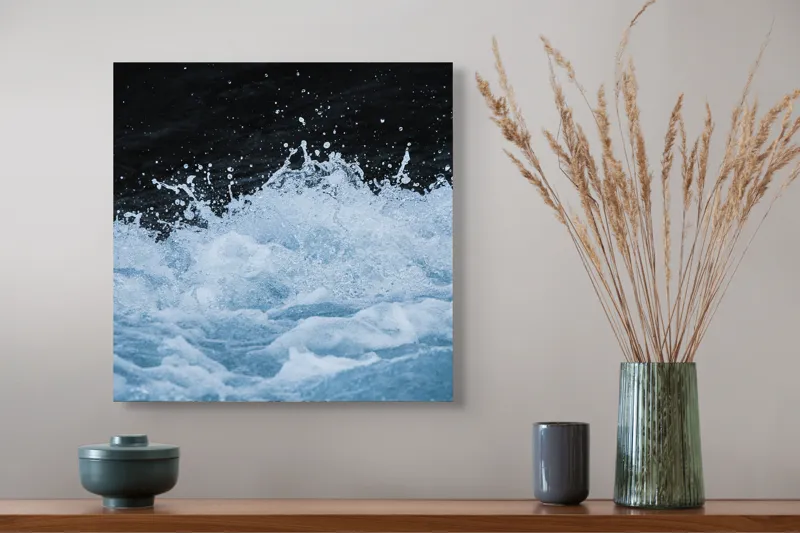 Tablou Canvas, "Freamătul apelor sub lună plină", Spumă, Energie, Dinamism, Apă, Impact, Fluiditate, Contrast, Viteză, Explozie, 50 x 50 cm – poza 4