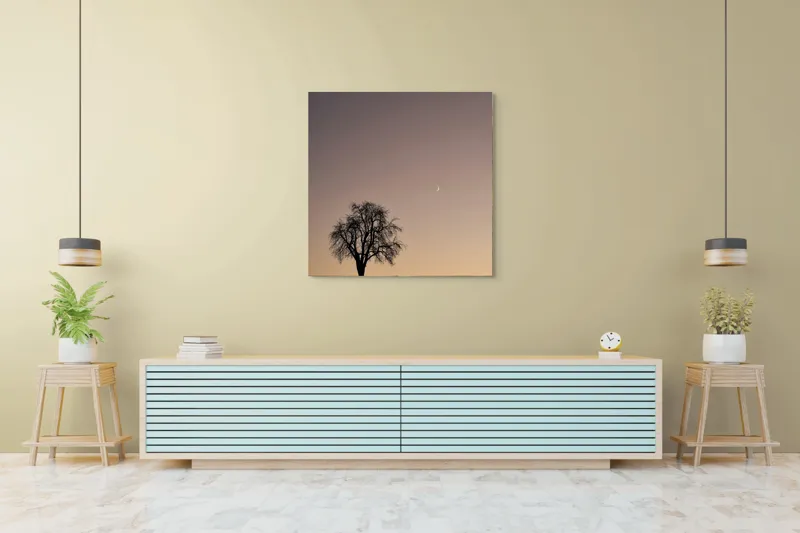 Tablou Canvas, "Luna și copacul singuratic", Copac, Asfințit, Siluetă, Cer, Semilună, Peisaj, Liniște, Seară, 100 x 100 cm – poza 5