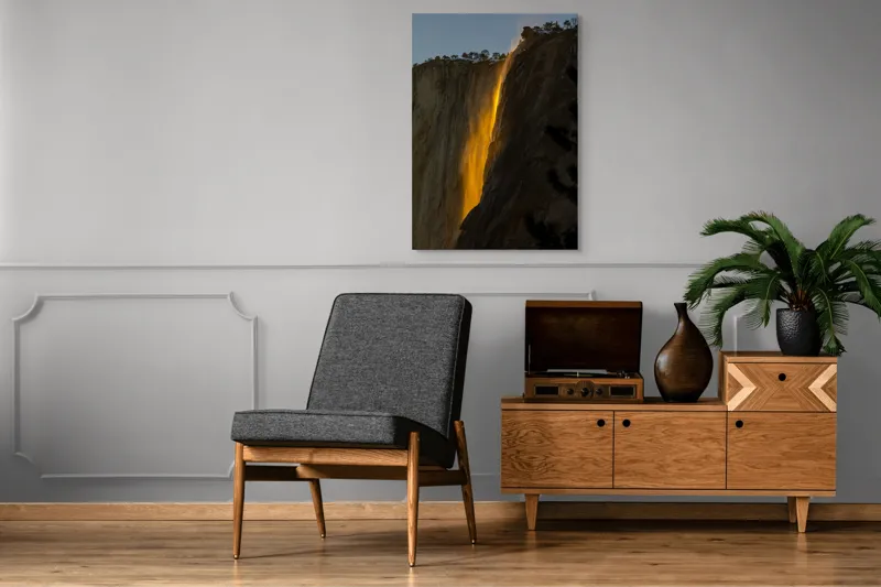 Tablou Canvas, "Cascada aurie în amurgul serii", Apus, Cascadă, Aurie, Spectacol, Nisip, Strălucire, Stâncă, Natură, Magie, 70 x 100 cm – poza 6