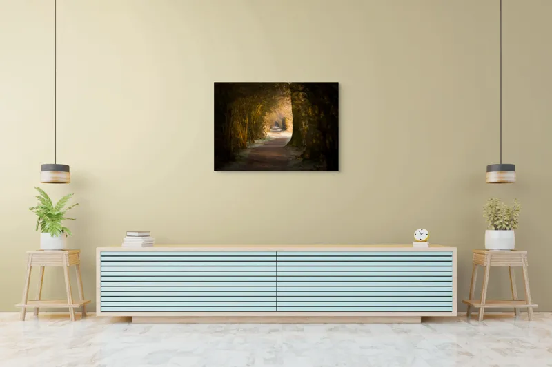Tablou Canvas, "Poteca fermecată prin pădurea tăcută", Drum, Pădure, Lumină, Umbre, Natură, Mister, Copaci, Tunel., 100 x 70 cm – poza 4