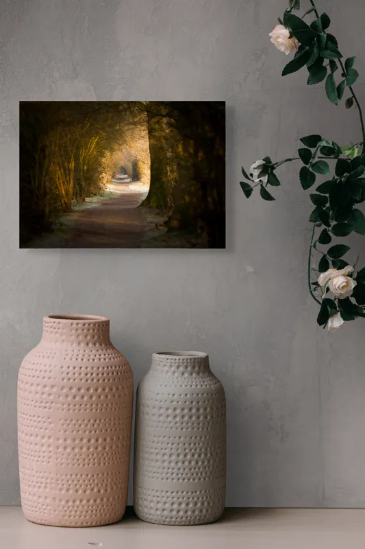 Tablou Canvas, "Poteca fermecată prin pădurea tăcută", Drum, Pădure, Lumină, Umbre, Natură, Mister, Copaci, Tunel., 54 x 39 cm – poza 8