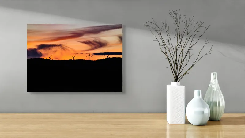 Tablou Canvas, "Apus vibrant peste turbine eoliene", Apus, Vânt, Siluete, Energie, Cer, Natură, Peisaj, 54 x 39 cm – poza 3