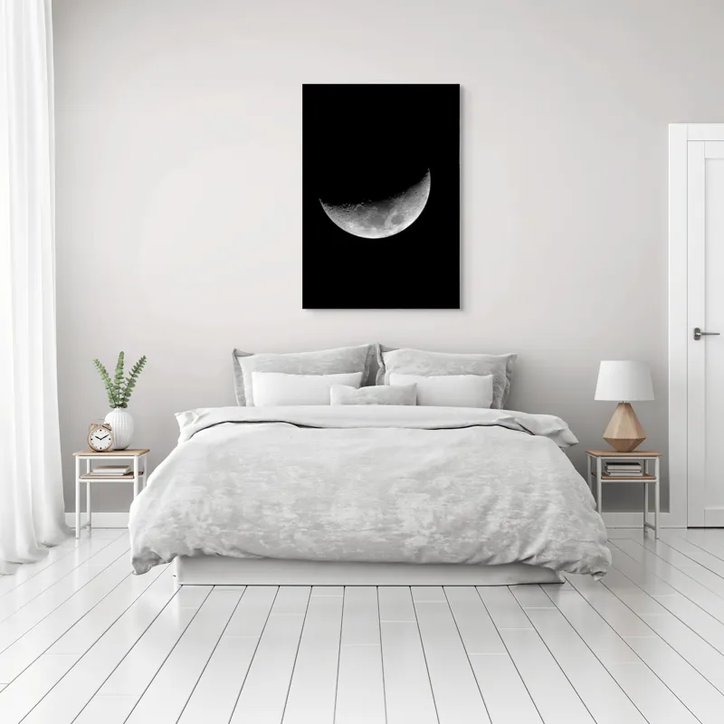 Tablou Canvas, "Luna misterioasă în noapte clară", Lună, Ceaţă, Noapte, Spaţiu, Mister, Lumină, Cratere, Semilună, Tăcere, Umbre, 70 x 100 cm – poza 3