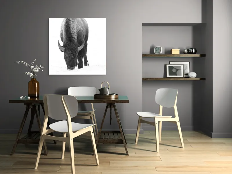 Tablou Canvas, "Bizon singuratic pe zăpadă albă", Bizon, Zăpadă, Cer, Iarnă, Solitudine, Putere, Natură, Blană, 100 x 100 cm – poza 6