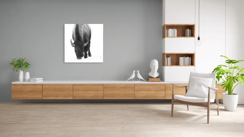 Tablou Canvas, "Bizon singuratic pe zăpadă albă", Bizon, Zăpadă, Cer, Iarnă, Solitudine, Putere, Natură, Blană, 100 x 100 cm – poza 8