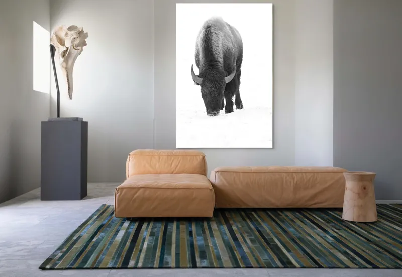 Tablou Canvas, "Bizon singuratic pe zăpadă albă", Bizon, Zăpadă, Cer, Iarnă, Solitudine, Putere, Natură, Blană, 100 x 150 cm – poza 7