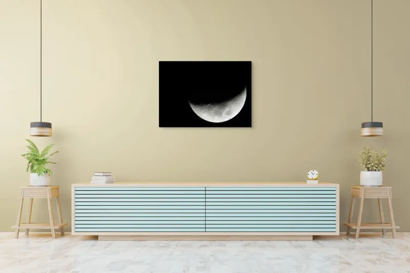 Tablou Canvas, "Albastrul întunecat al lunii pe cer", Lună, Semilună, Cer, Noapte, Umbre, Mister, Lumină, Culoare, 100 x 70 cm – poza 4