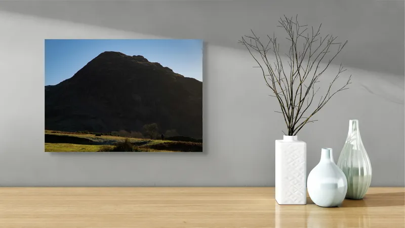 Tablou Canvas, "Silueta muntelui în lumina dimineții", Munte, Umbre, Apus, Pajiște, Solitudine, Contrast, Natură, Cer, Seară, Siluetă, 54 x 39 cm – poza 3