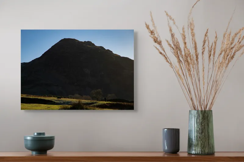 Tablou Canvas, "Silueta muntelui în lumina dimineții", Munte, Umbre, Apus, Pajiște, Solitudine, Contrast, Natură, Cer, Seară, Siluetă, 54 x 39 cm – poza 4